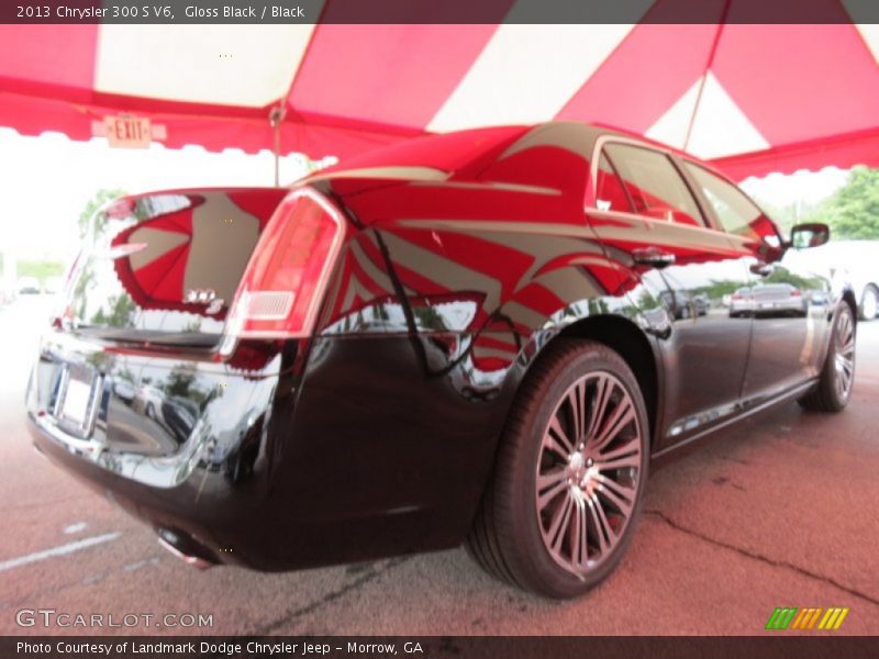 Gloss Black / Black 2013 Chrysler 300 S V6