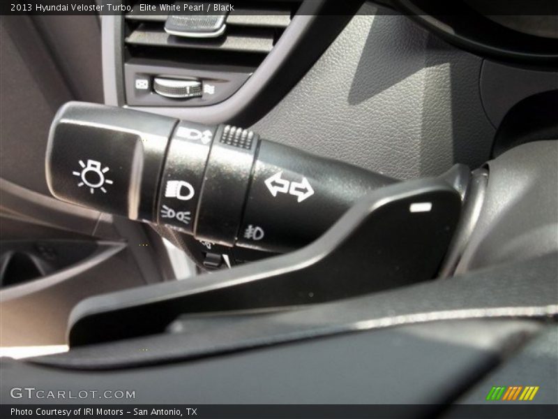 Elite White Pearl / Black 2013 Hyundai Veloster Turbo