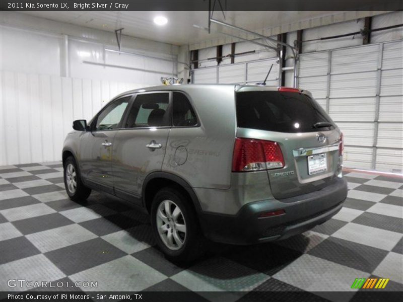 Bright Silver / Gray 2011 Kia Sorento LX