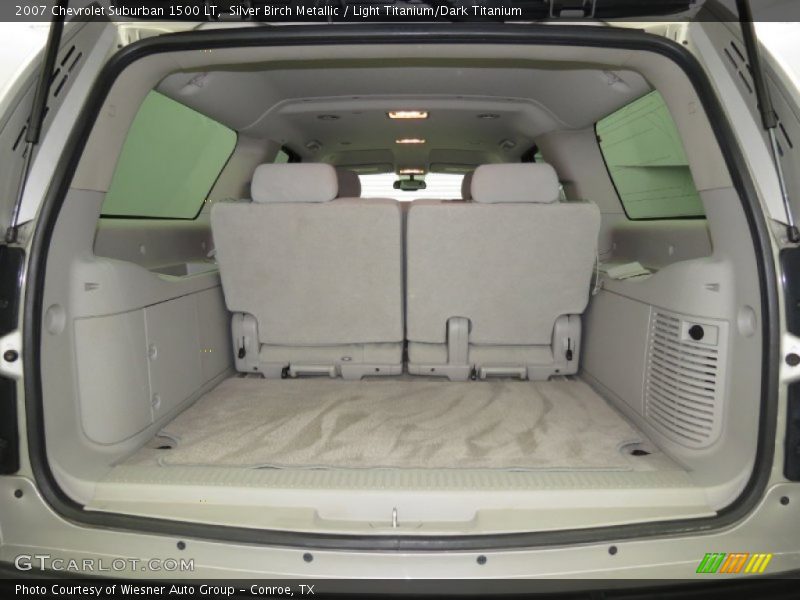 Silver Birch Metallic / Light Titanium/Dark Titanium 2007 Chevrolet Suburban 1500 LT
