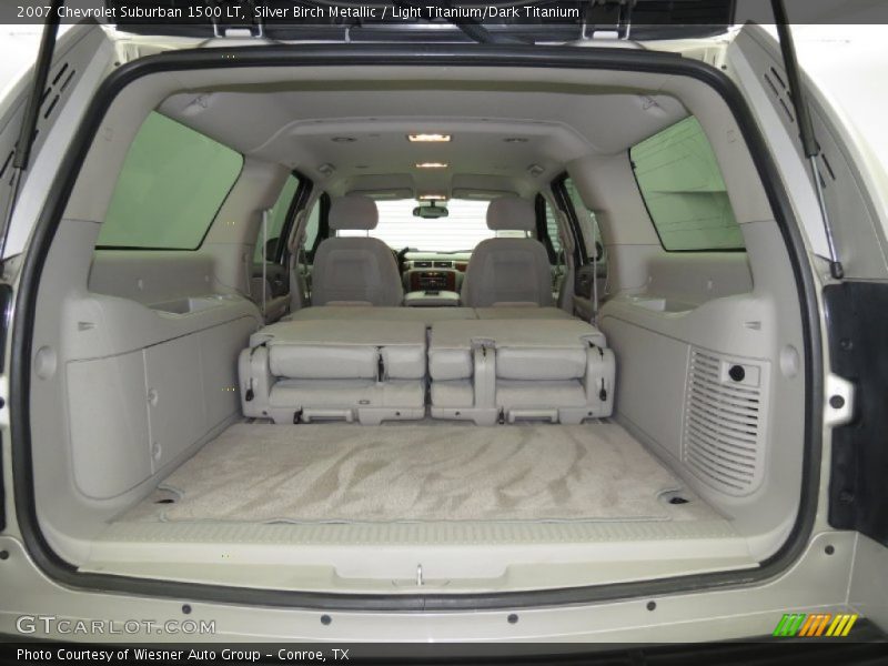 Silver Birch Metallic / Light Titanium/Dark Titanium 2007 Chevrolet Suburban 1500 LT