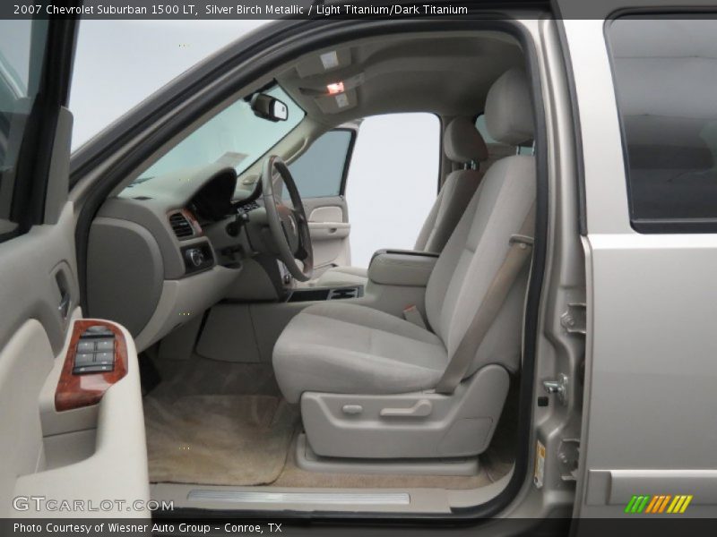 Silver Birch Metallic / Light Titanium/Dark Titanium 2007 Chevrolet Suburban 1500 LT