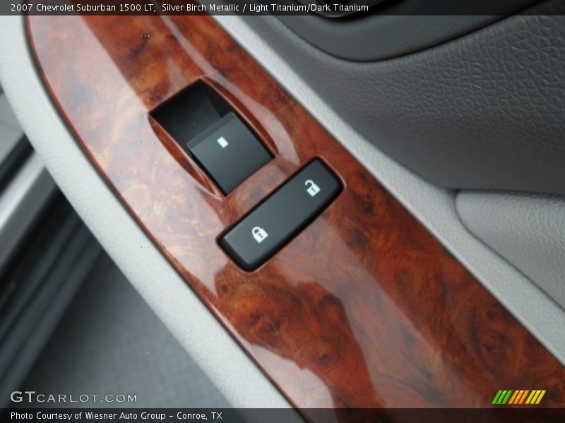 Silver Birch Metallic / Light Titanium/Dark Titanium 2007 Chevrolet Suburban 1500 LT