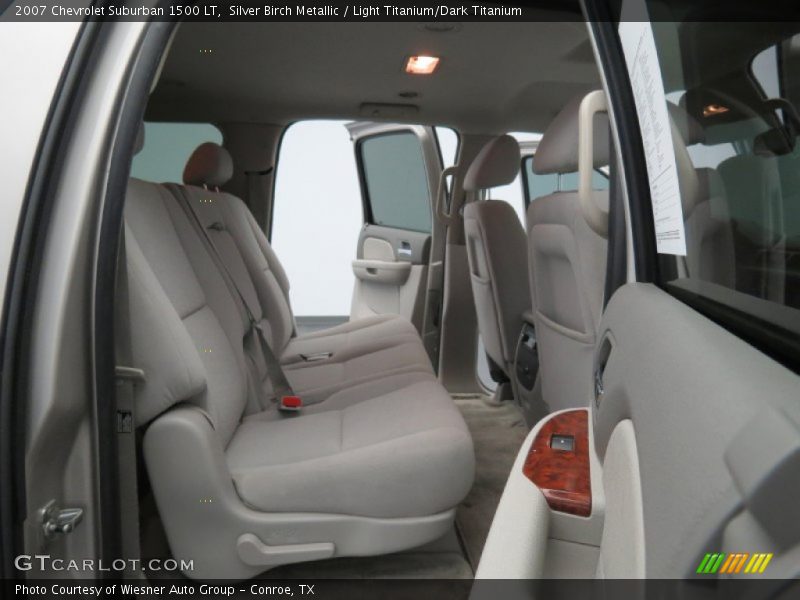 Silver Birch Metallic / Light Titanium/Dark Titanium 2007 Chevrolet Suburban 1500 LT