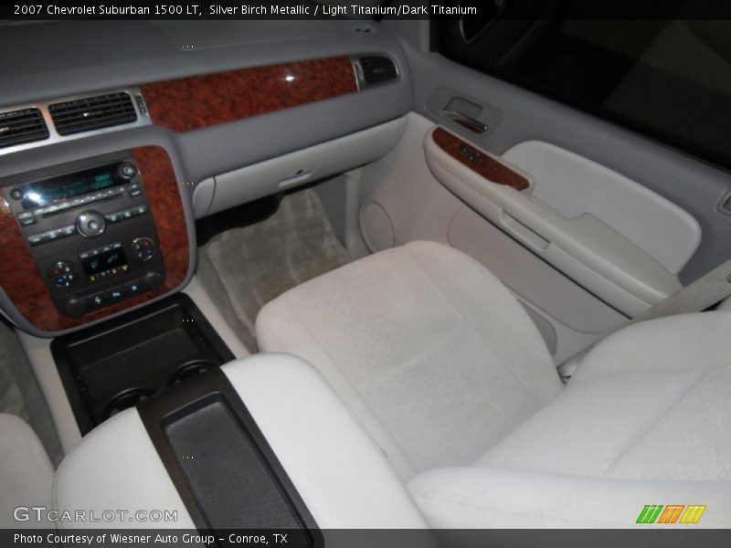 Silver Birch Metallic / Light Titanium/Dark Titanium 2007 Chevrolet Suburban 1500 LT