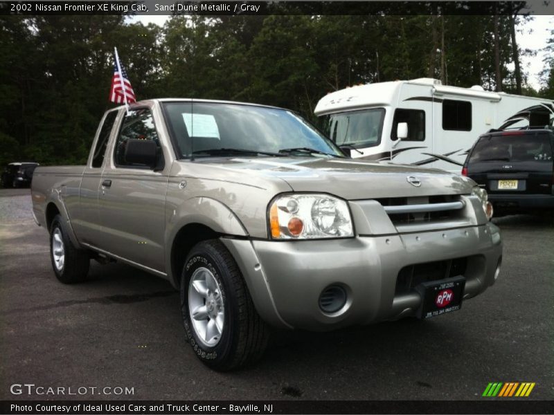 Sand Dune Metallic / Gray 2002 Nissan Frontier XE King Cab