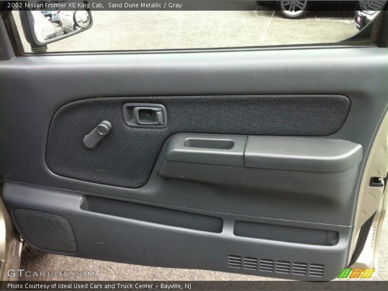 Sand Dune Metallic / Gray 2002 Nissan Frontier XE King Cab