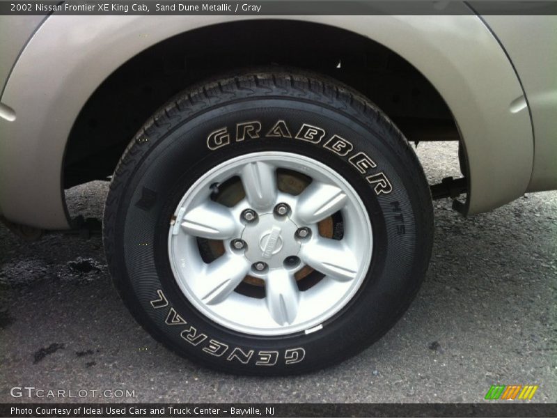 Sand Dune Metallic / Gray 2002 Nissan Frontier XE King Cab