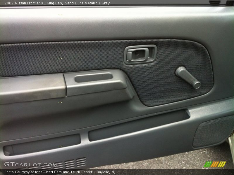 Sand Dune Metallic / Gray 2002 Nissan Frontier XE King Cab