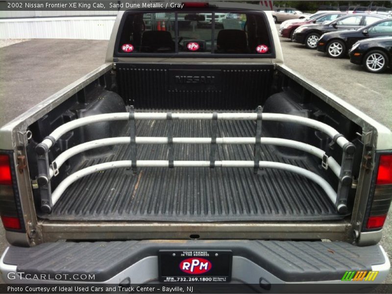 Sand Dune Metallic / Gray 2002 Nissan Frontier XE King Cab