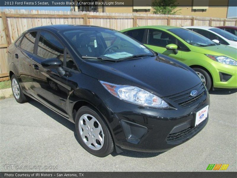 Tuxedo Black / Charcoal Black/Light Stone 2013 Ford Fiesta S Sedan