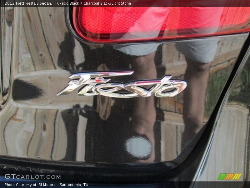 Tuxedo Black / Charcoal Black/Light Stone 2013 Ford Fiesta S Sedan