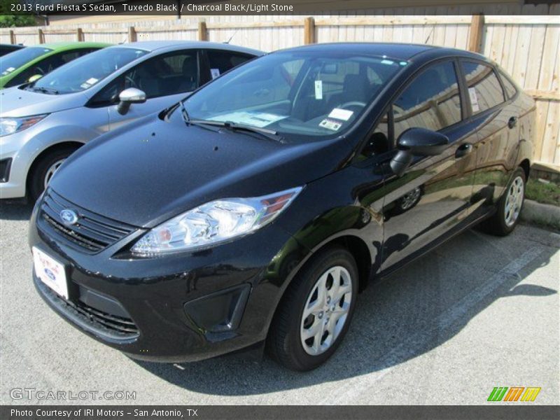 Tuxedo Black / Charcoal Black/Light Stone 2013 Ford Fiesta S Sedan