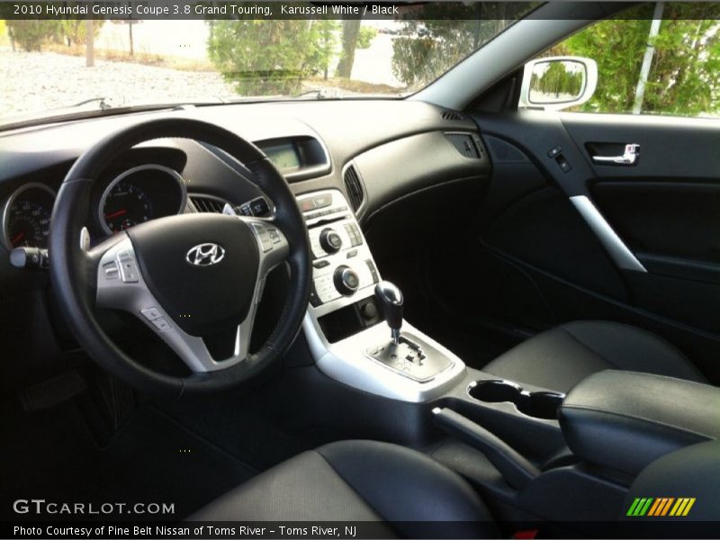 Karussell White / Black 2010 Hyundai Genesis Coupe 3.8 Grand Touring