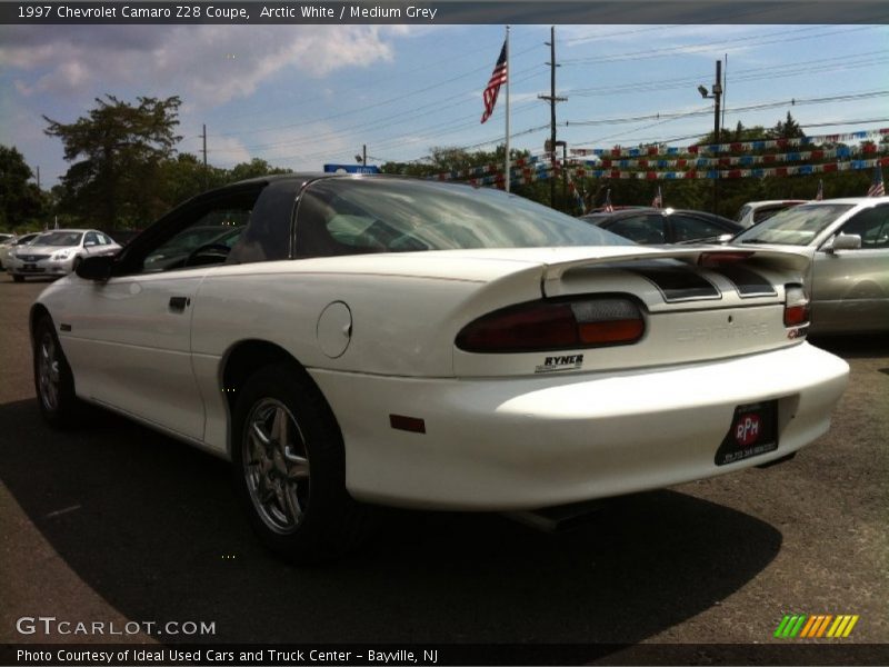 Arctic White / Medium Grey 1997 Chevrolet Camaro Z28 Coupe