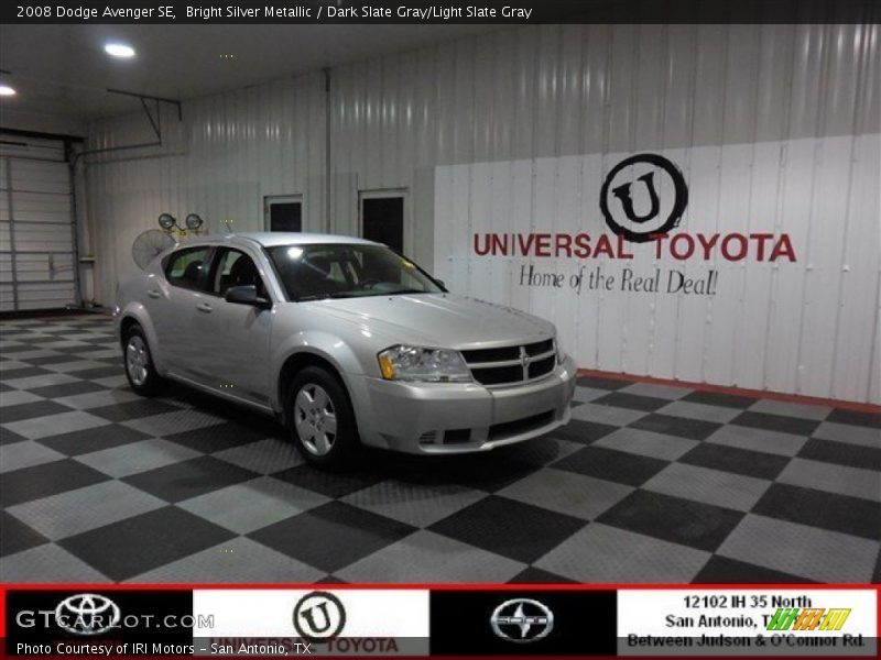 Bright Silver Metallic / Dark Slate Gray/Light Slate Gray 2008 Dodge Avenger SE