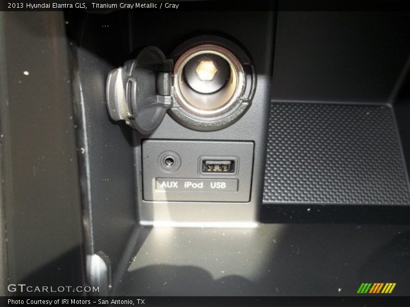 Titanium Gray Metallic / Gray 2013 Hyundai Elantra GLS