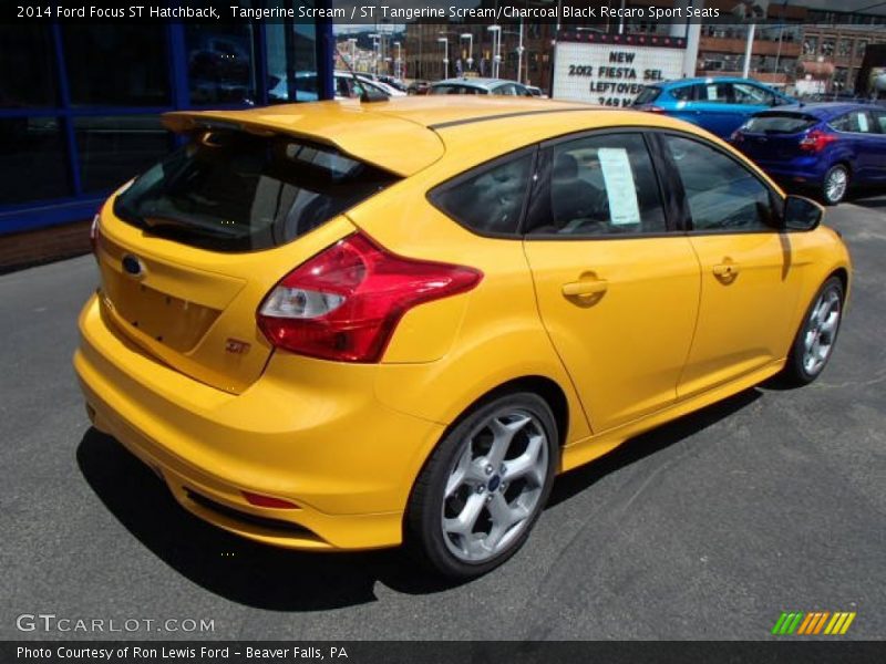 Tangerine Scream / ST Tangerine Scream/Charcoal Black Recaro Sport Seats 2014 Ford Focus ST Hatchback