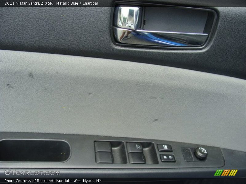 Metallic Blue / Charcoal 2011 Nissan Sentra 2.0 SR