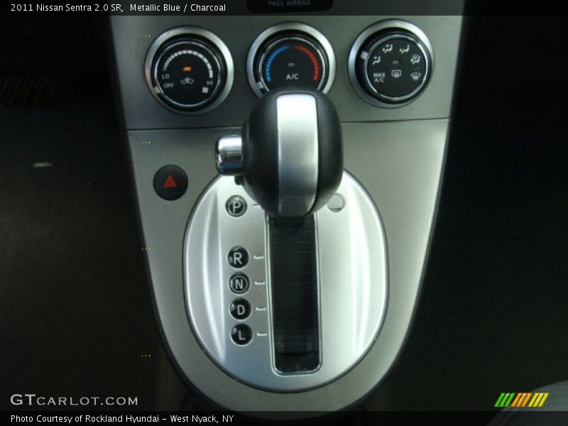Metallic Blue / Charcoal 2011 Nissan Sentra 2.0 SR
