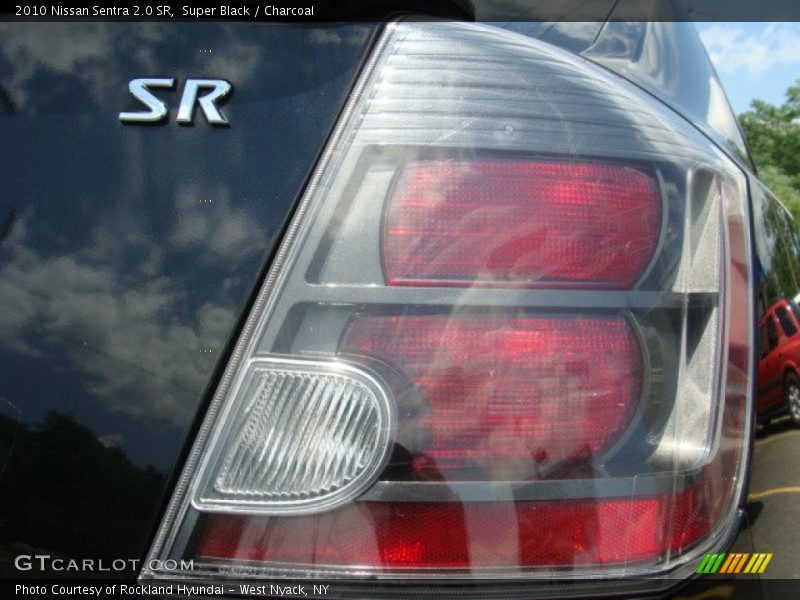 Super Black / Charcoal 2010 Nissan Sentra 2.0 SR