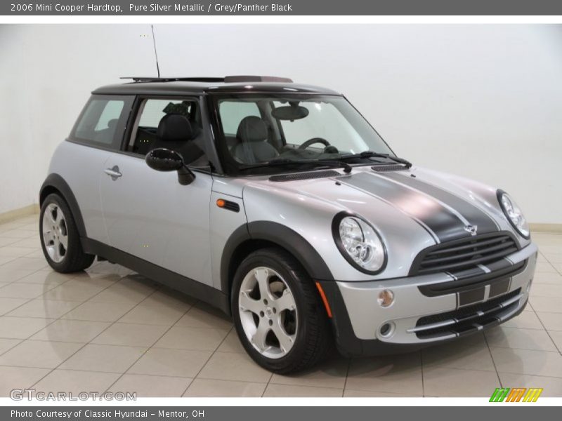 Front 3/4 View of 2006 Cooper Hardtop