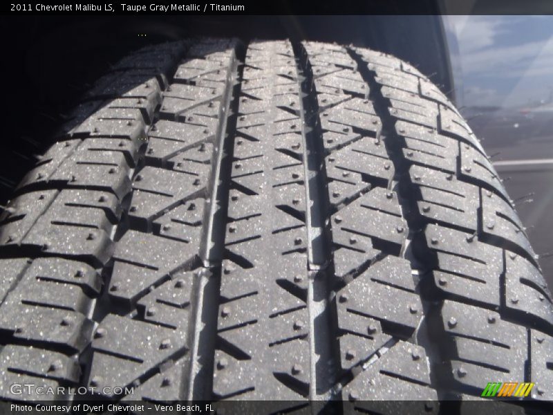 Taupe Gray Metallic / Titanium 2011 Chevrolet Malibu LS