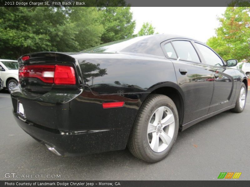 Pitch Black / Black 2013 Dodge Charger SE