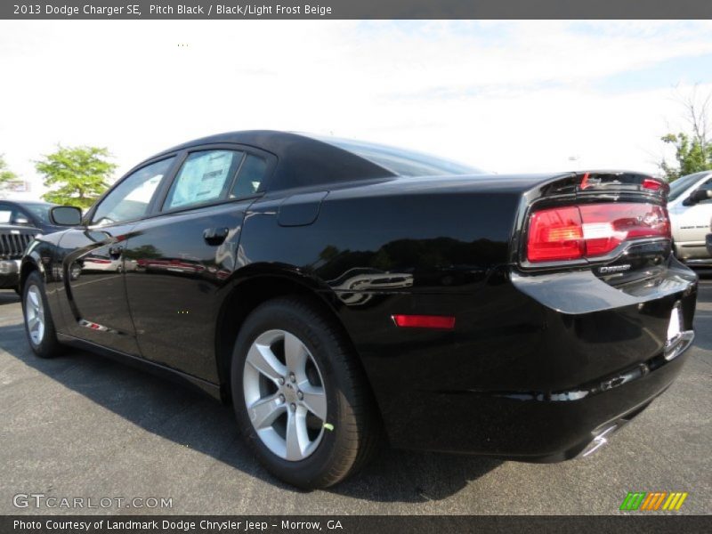 Pitch Black / Black/Light Frost Beige 2013 Dodge Charger SE