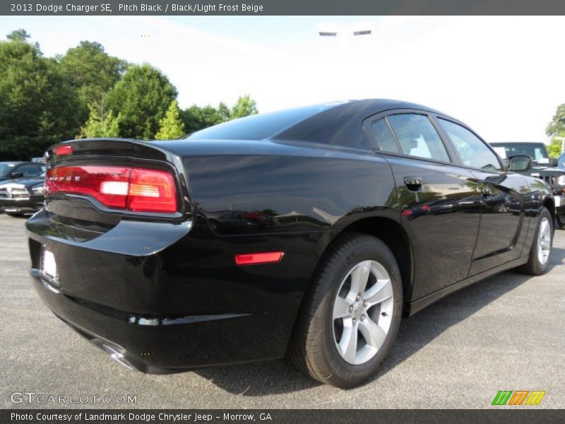 Pitch Black / Black/Light Frost Beige 2013 Dodge Charger SE