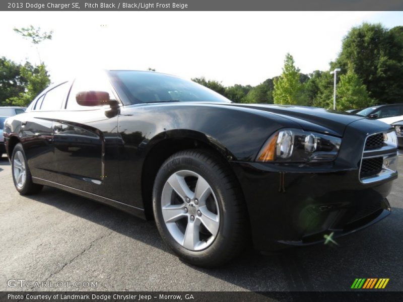 Pitch Black / Black/Light Frost Beige 2013 Dodge Charger SE