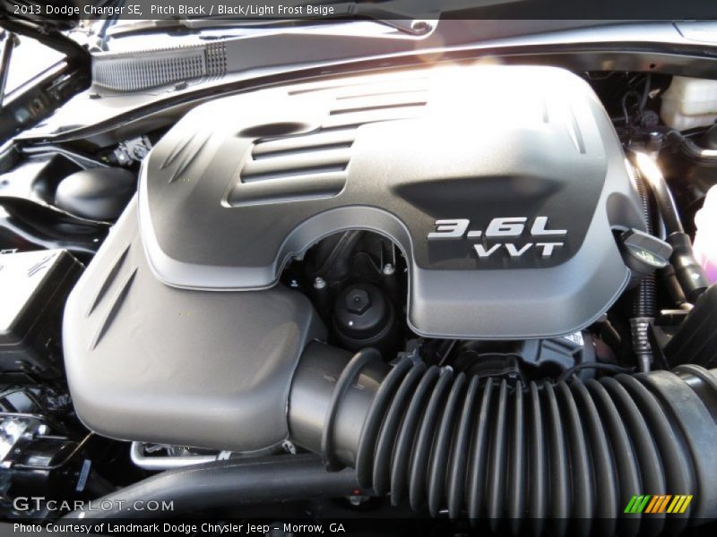 Pitch Black / Black/Light Frost Beige 2013 Dodge Charger SE