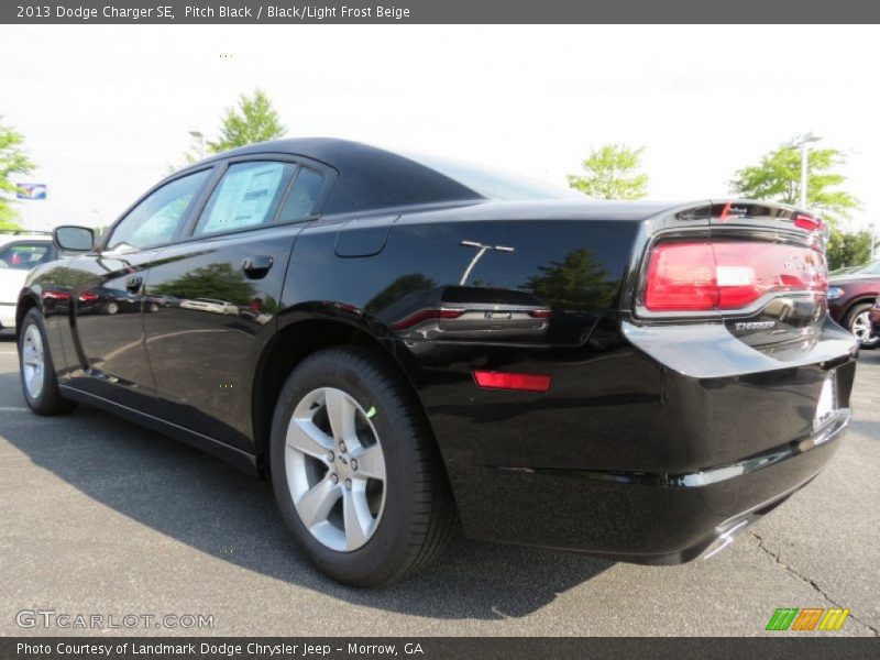 Pitch Black / Black/Light Frost Beige 2013 Dodge Charger SE