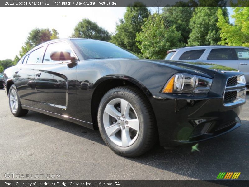Pitch Black / Black/Light Frost Beige 2013 Dodge Charger SE