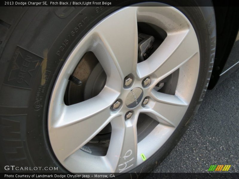 Pitch Black / Black/Light Frost Beige 2013 Dodge Charger SE