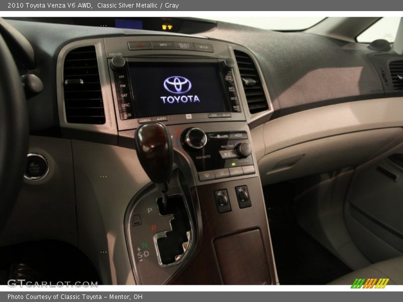 Classic Silver Metallic / Gray 2010 Toyota Venza V6 AWD