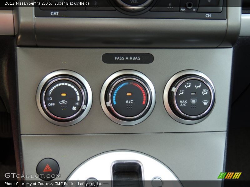 Super Black / Beige 2012 Nissan Sentra 2.0 S