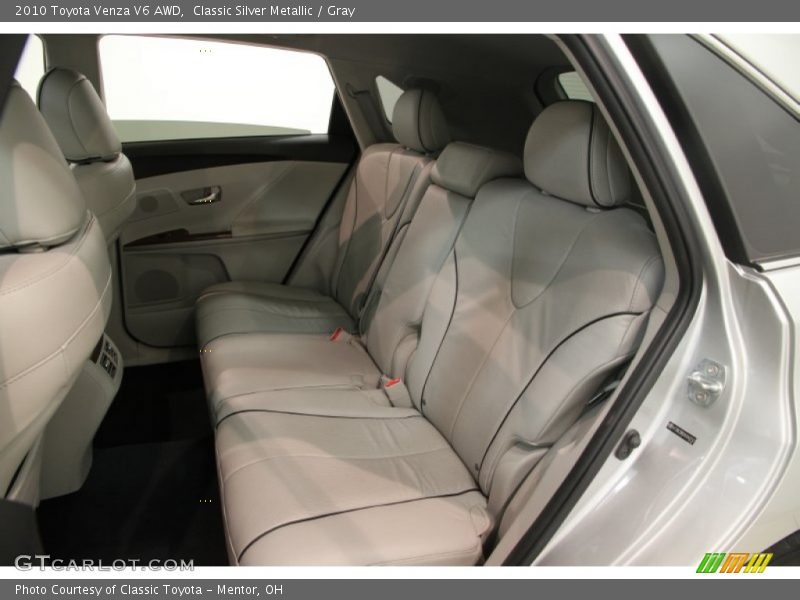 Classic Silver Metallic / Gray 2010 Toyota Venza V6 AWD