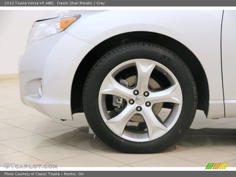 Classic Silver Metallic / Gray 2010 Toyota Venza V6 AWD