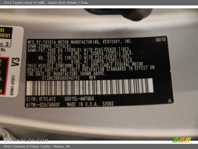 Classic Silver Metallic / Gray 2010 Toyota Venza V6 AWD
