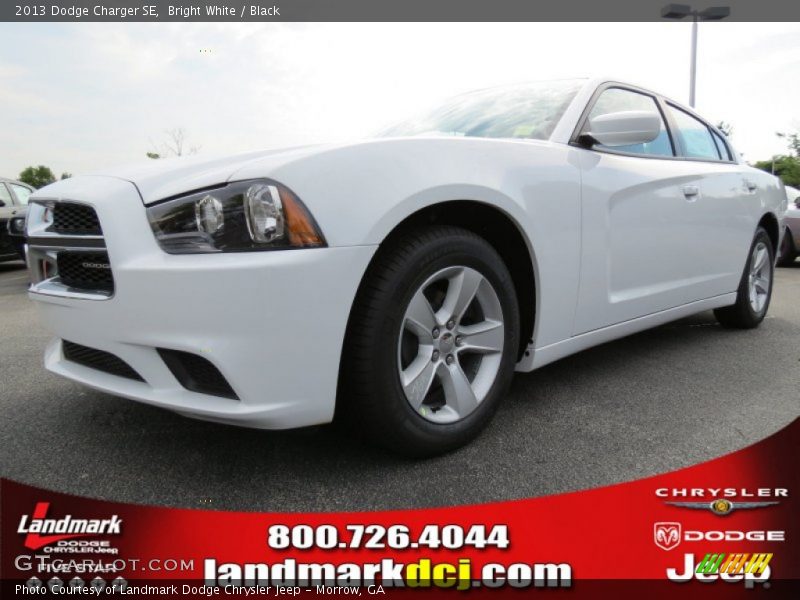 Bright White / Black 2013 Dodge Charger SE