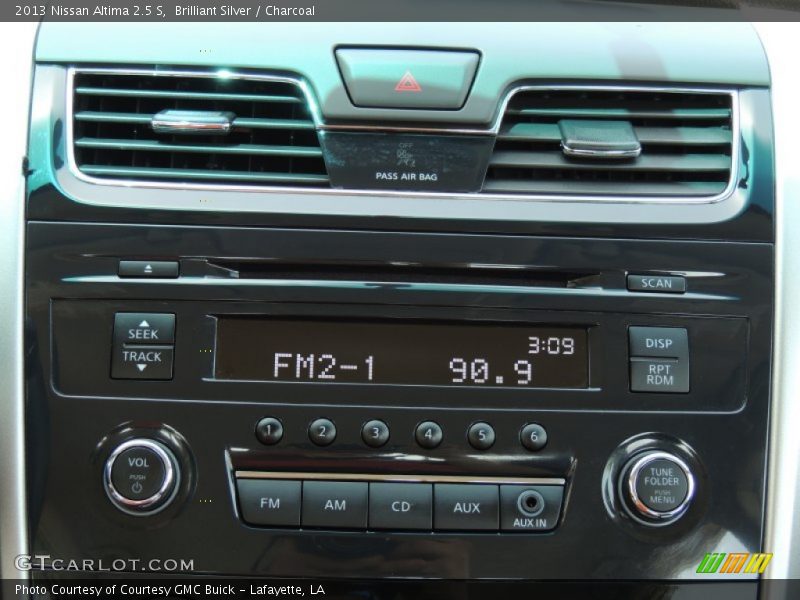 Brilliant Silver / Charcoal 2013 Nissan Altima 2.5 S