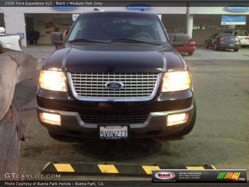 Black / Medium Flint Grey 2006 Ford Expedition XLT
