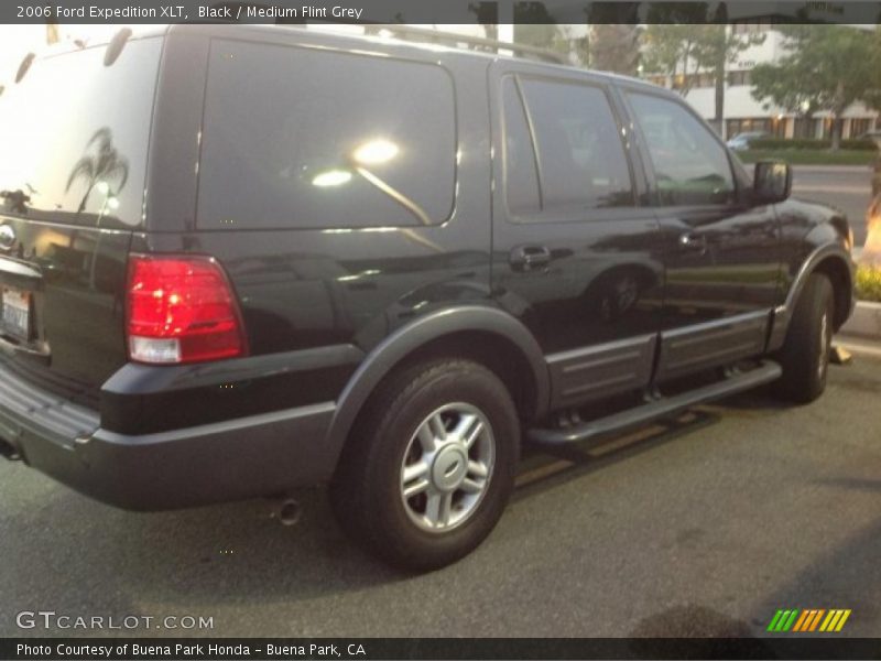 Black / Medium Flint Grey 2006 Ford Expedition XLT
