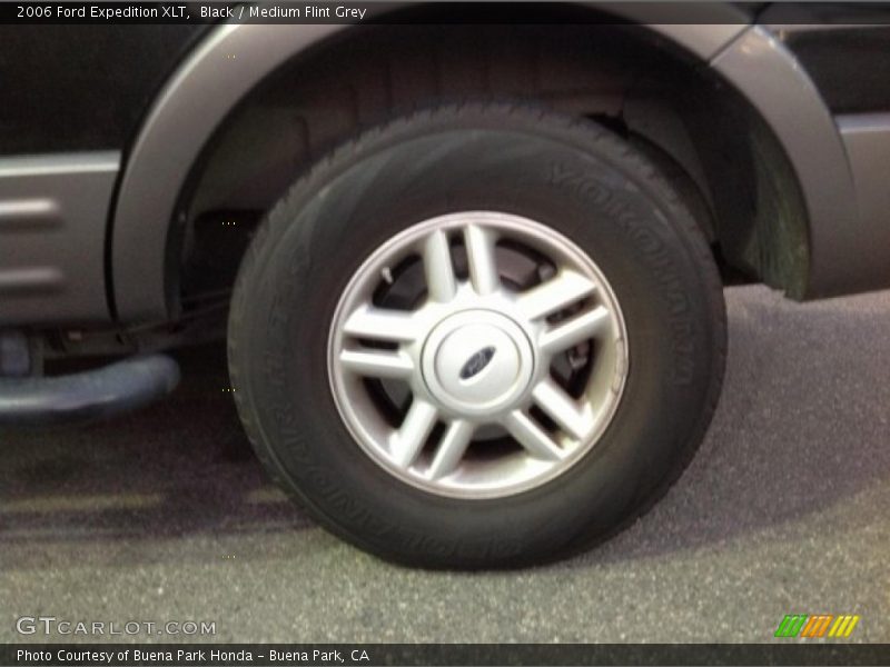  2006 Expedition XLT Wheel