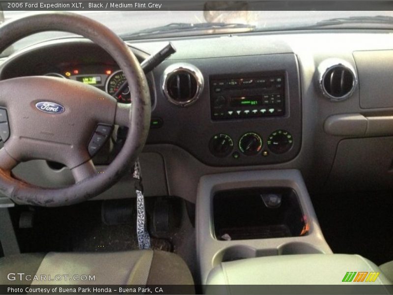 Black / Medium Flint Grey 2006 Ford Expedition XLT