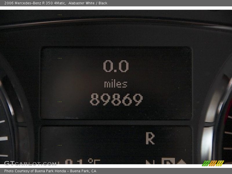 Alabaster White / Black 2006 Mercedes-Benz R 350 4Matic