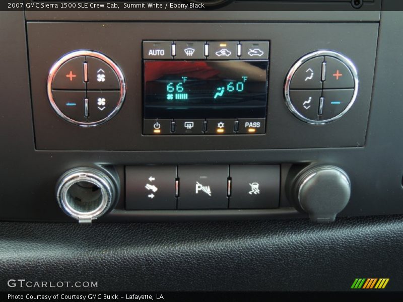Summit White / Ebony Black 2007 GMC Sierra 1500 SLE Crew Cab