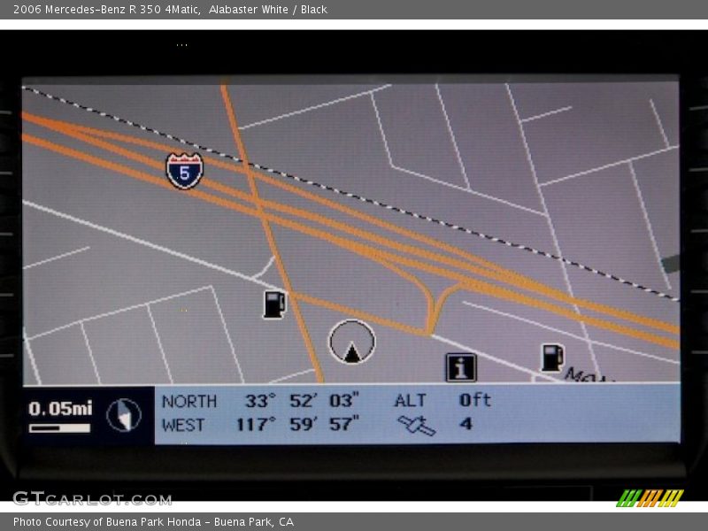 Alabaster White / Black 2006 Mercedes-Benz R 350 4Matic