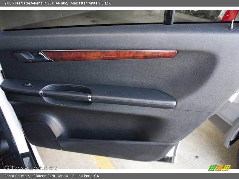 Alabaster White / Black 2006 Mercedes-Benz R 350 4Matic